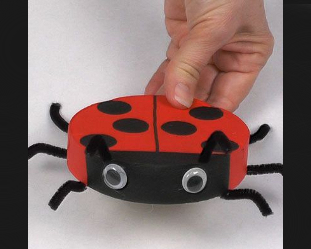 18 bricolages pour enfants avec des bo tes fromage MOMES