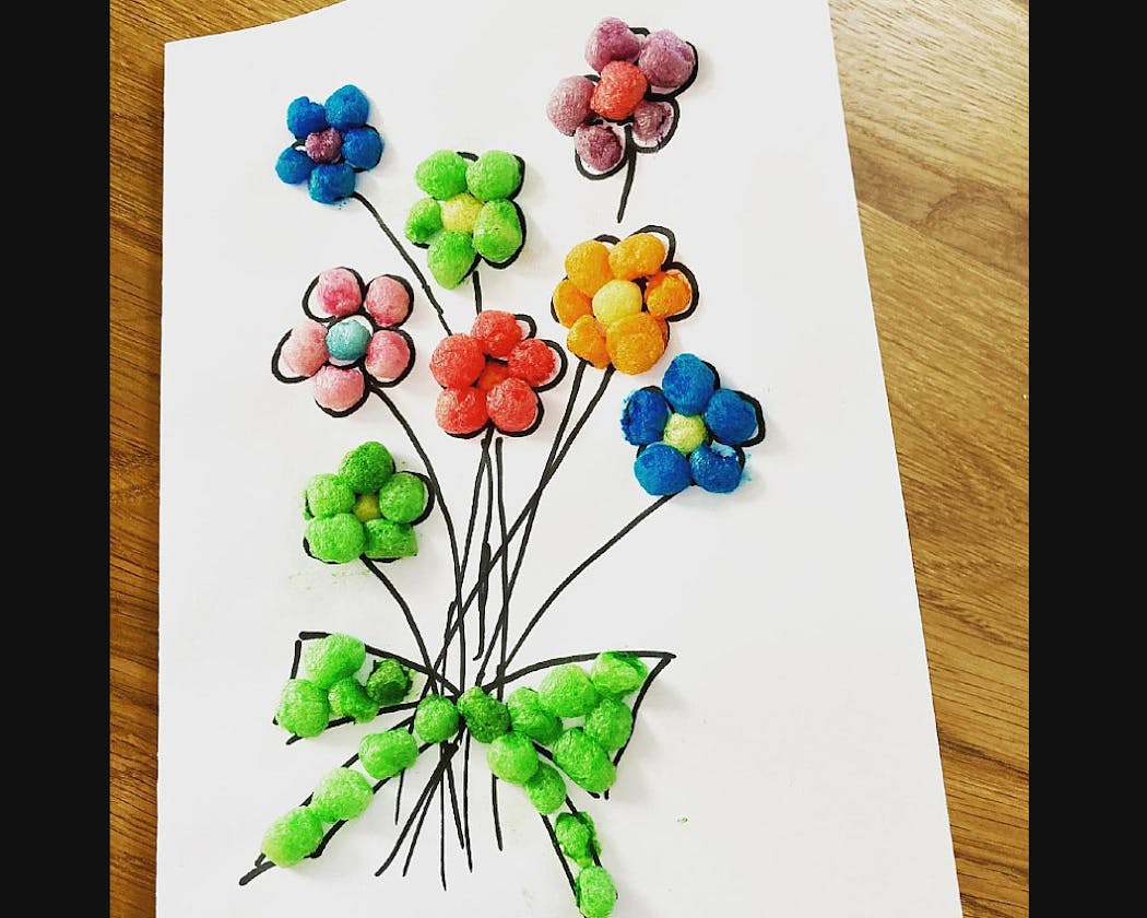 Activité de printemps: coloriage d'une fleur –