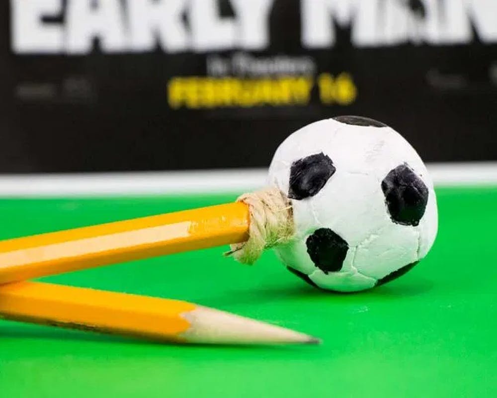 crayon en forme de ballon de foot