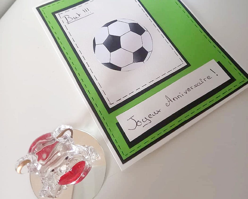 Carte anniversaire à imprimer soi même: Le footballeur