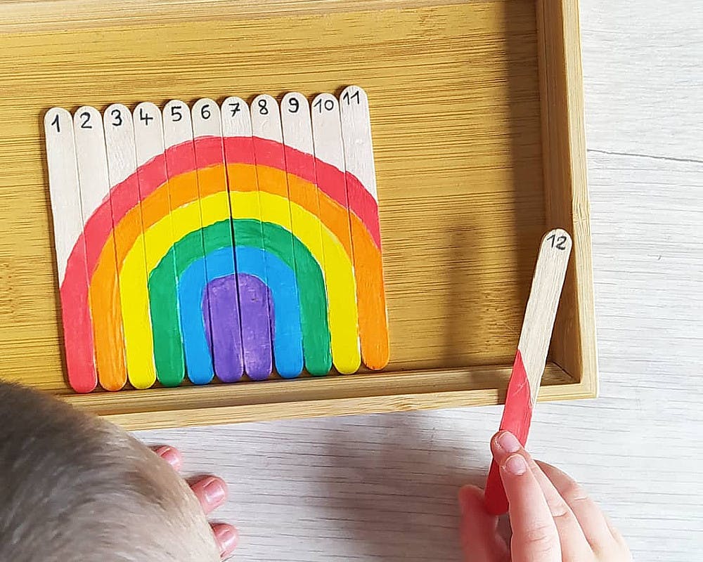 Activité Manuelle Arc En Ciel Maternelle 20 bricolages d'été faciles pour les maternelles | MOMES