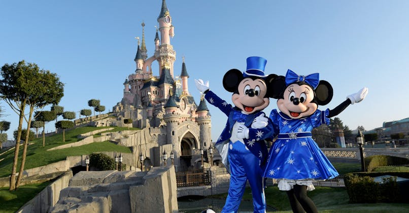 Disneyland Paris Mickey et Mini devant le château