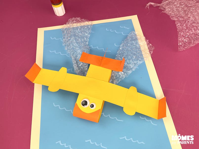 Coller l’avion et les gerbes d’eau