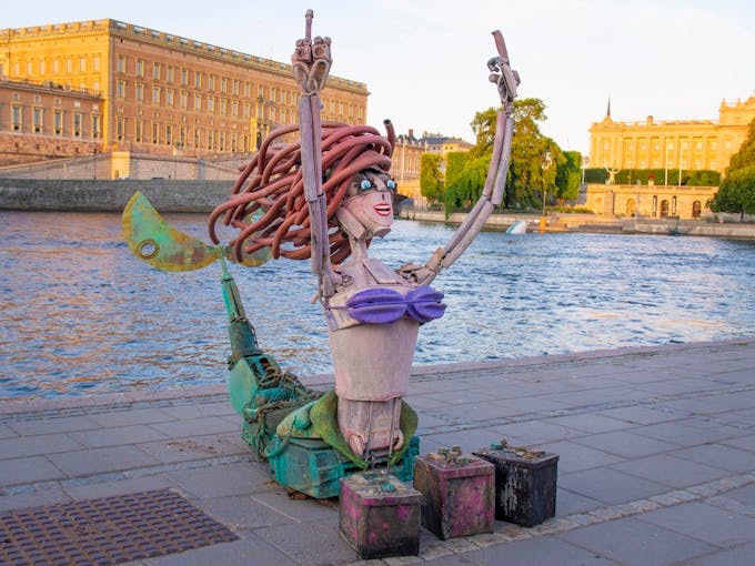 stockholm Ariel la petite sirène sculpture en déchets de herr nilsson