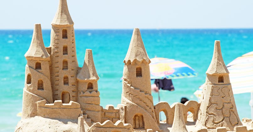 château de sable mer été