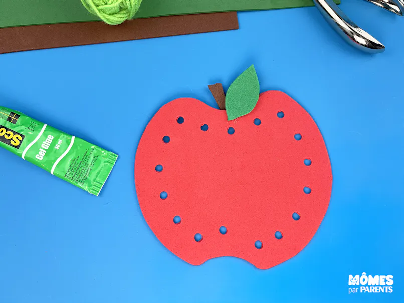 Coller le papier mousse