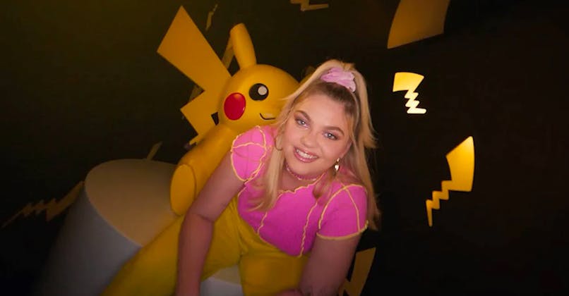 Louane Game Girl 25 ans Pokémon