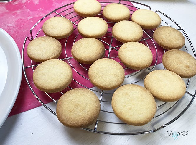 Faire cuire la pâte à biscuits Pépito®