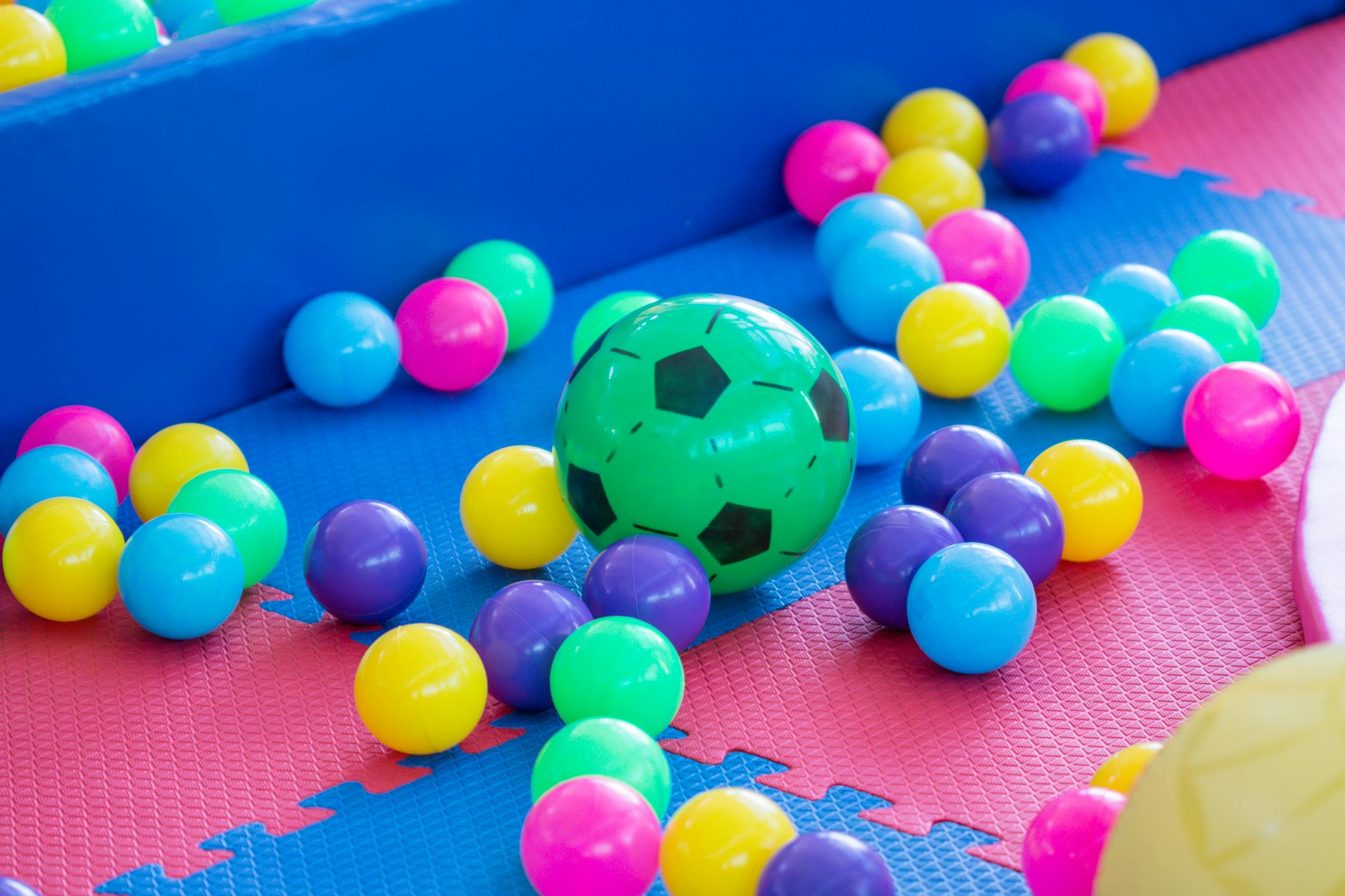 Koor viering niet voldoende EPS : Jeux de ballons pour les maternelles | MOMES