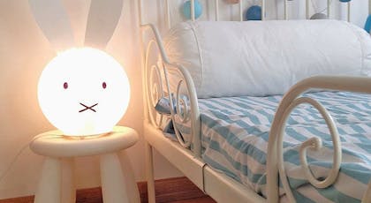 Une lampe lapin style Miffy