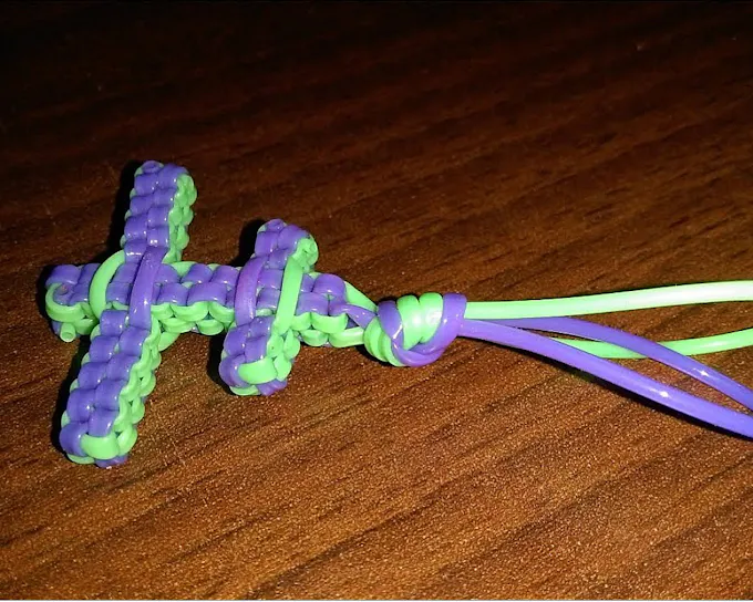 17 tutos avec du scoubidou pour amuser toute la famille | MOMES