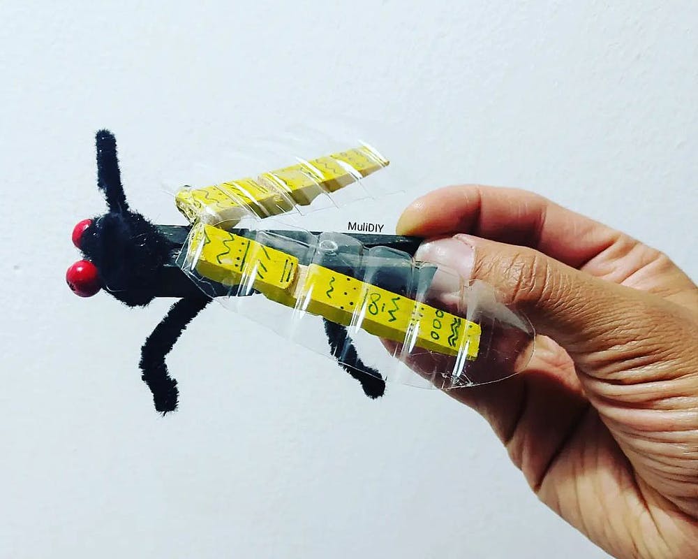 abeille en pince à linge