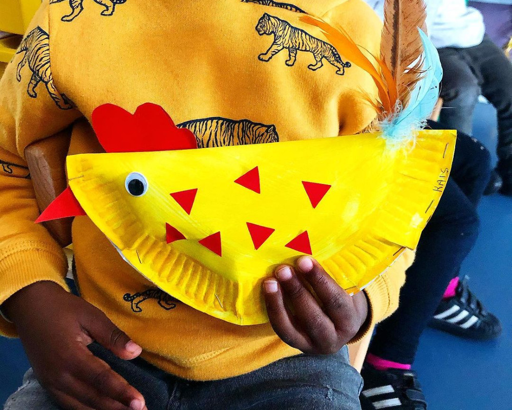 18-bricolages-pour-enfants-avec-des-plumes-faciles-faire-momes