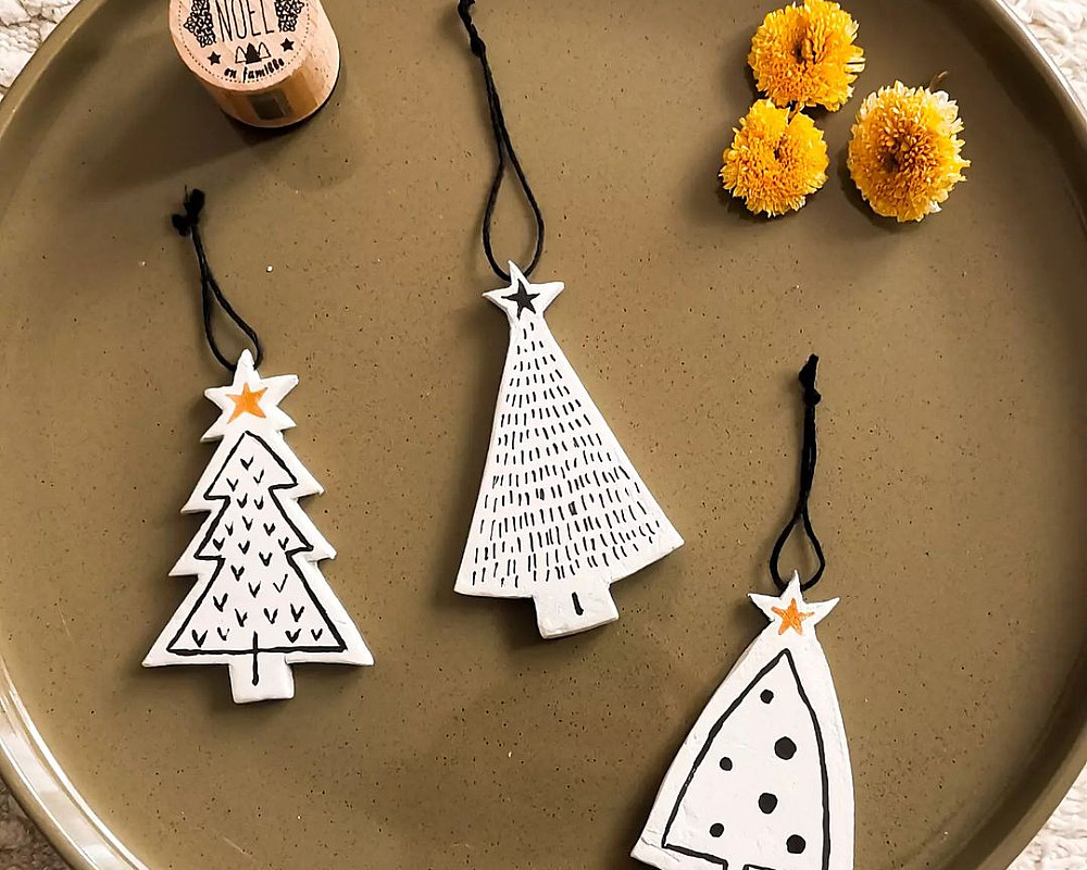 20 bricolages et peintures autour du sapin de Noël MOMES