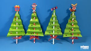 DIY Décorations sapins de Noël en papier et paille cartonnée