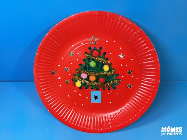 Sapin facile avec une assiette en carton - Tutos Noël - 10 Doigts