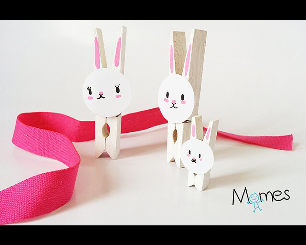 lapins de Pâques Crées à partir de pinces à linge en bois