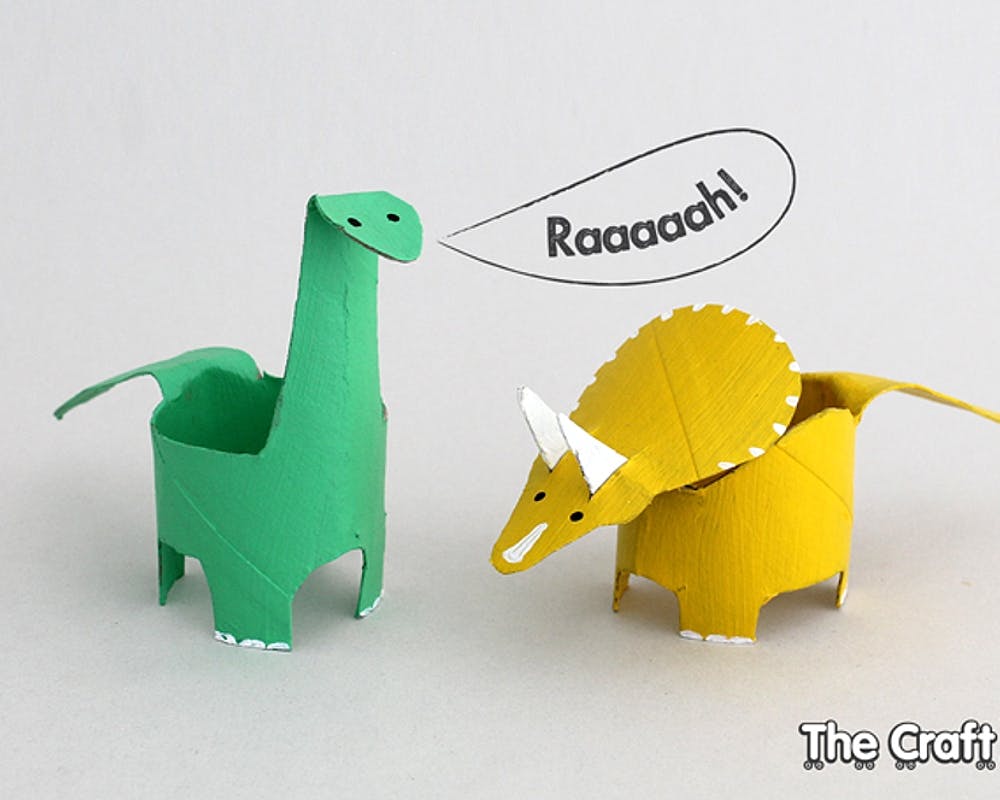 Des petits dinosaures en carton