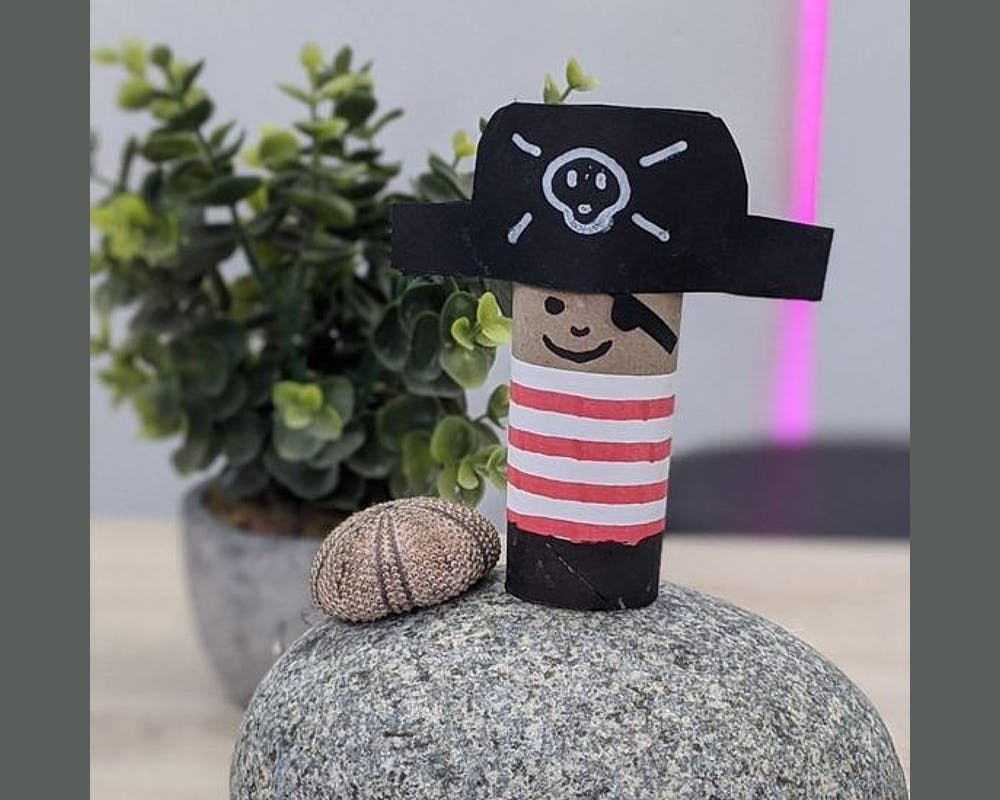 mini pirate en carton