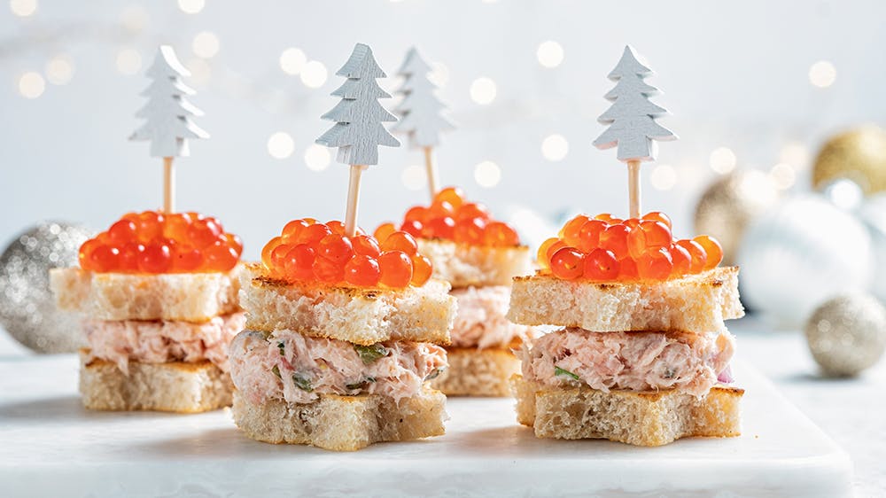 Sandwiches festifs au saumon