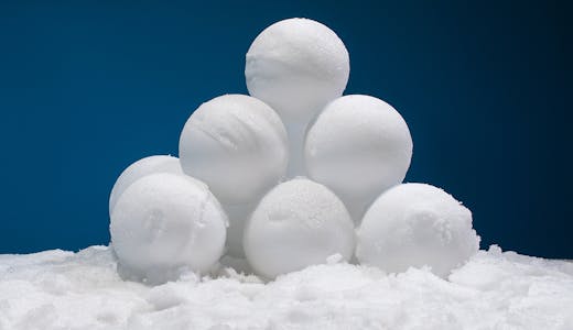 Des jeux d'intérieur avec des boules de neige