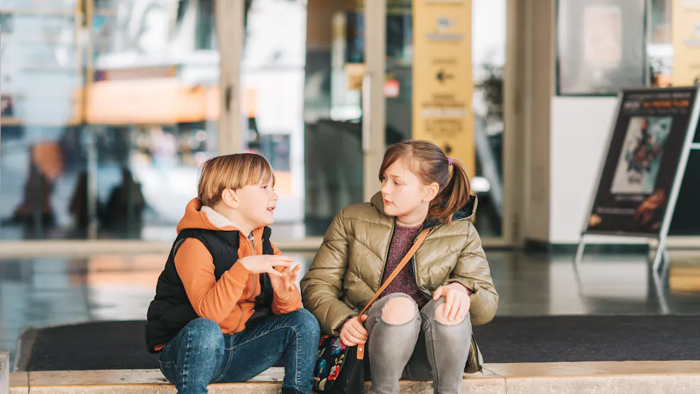 Débat entre enfants : pour ou contre l'uniforme à l'école | MOMES