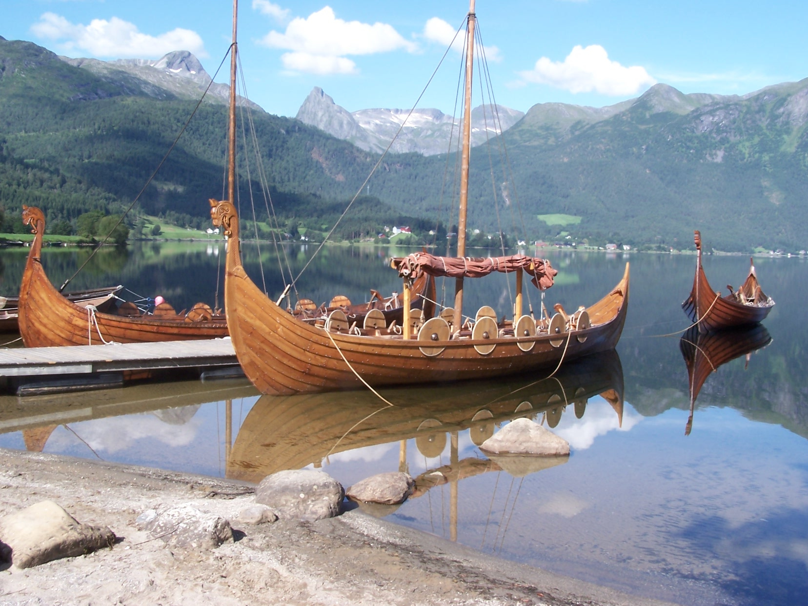 L'histoire des bateaux découvrez leur évolution à travers le temps — free download